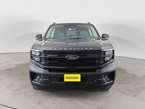 Certified 2025 Ford Expedition Active AWD/4WD image 2