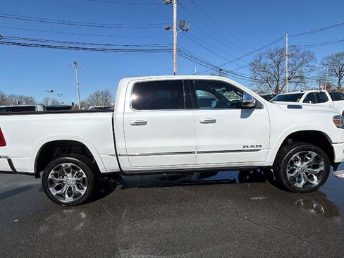 Used 2022 RAM 1500 Limited image 8