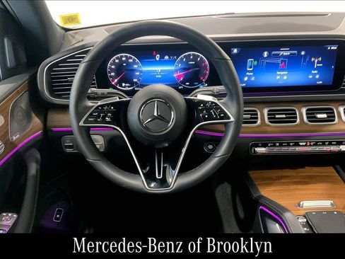Used 2025 Mercedes-Benz GLE 450 4MATIC image 9