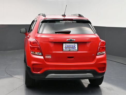 Used 2020 Chevrolet Trax LT w/ LT Convenience Package FWD image 6
