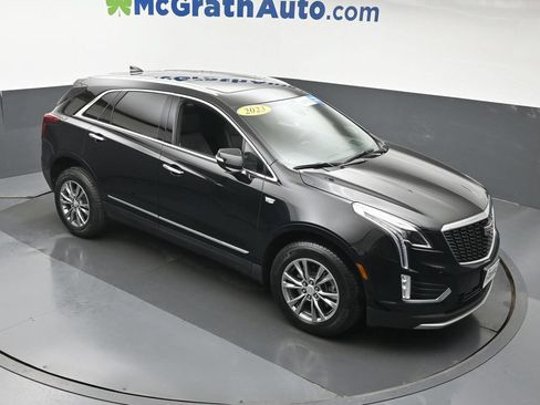 Used 2023 Cadillac XT5 Premium Luxury w/ Technology Package AWD/4WD image 3