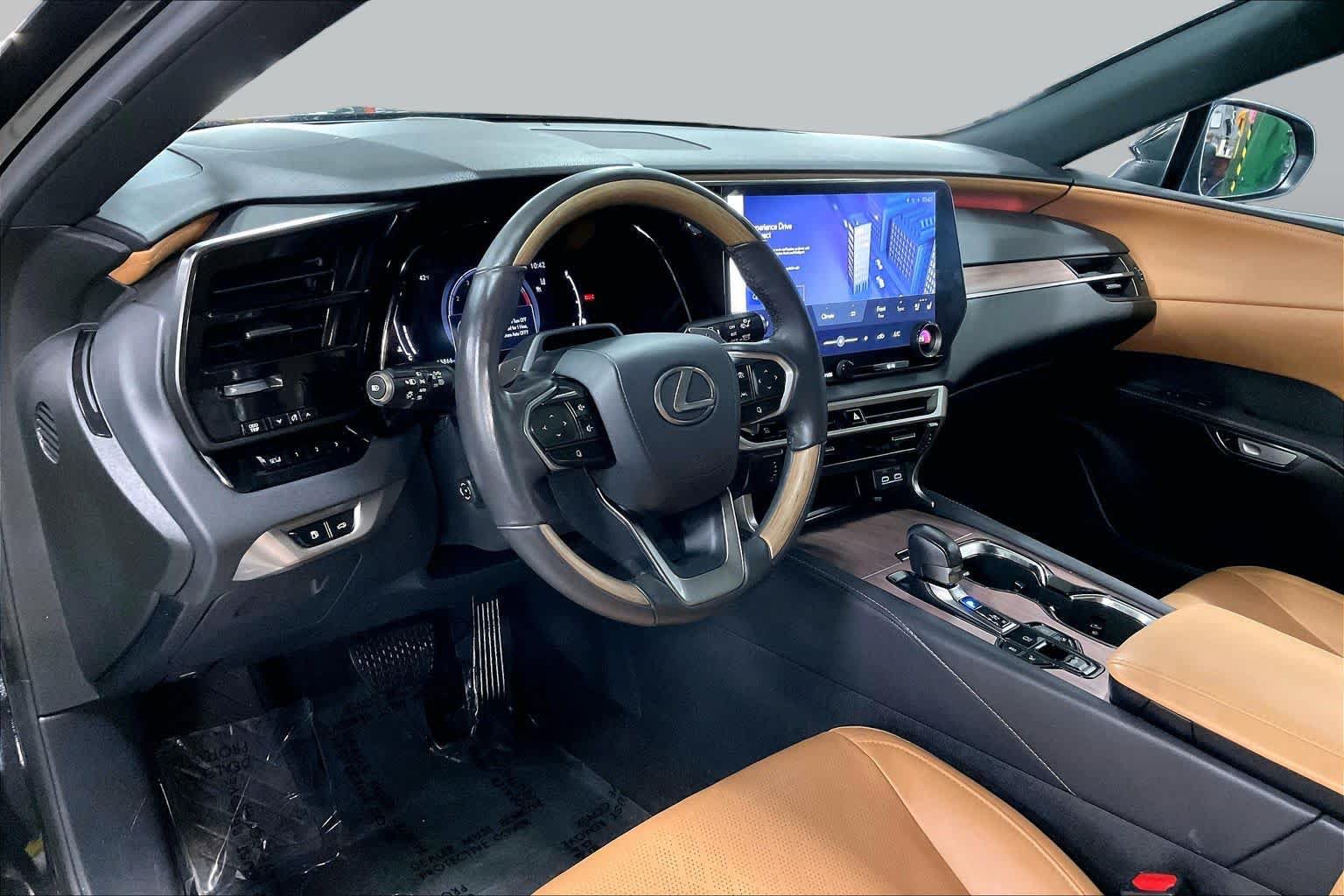 Used 2023 Lexus RX 350 Premium Plus w/ Accessory Package (Z1) AWD/4WD image 17