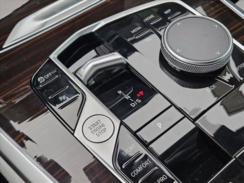 New 2026 BMW X5 xDrive40i w/ M Sport Package image 14