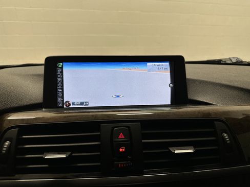 Used 2015 BMW 320i xDrive Sedan AWD/4WD image 23