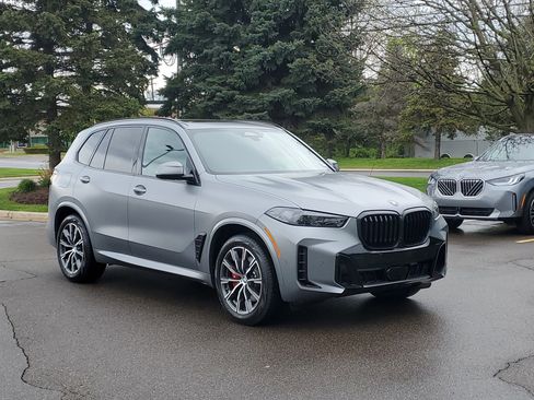 New 2026 BMW X5 xDrive40i w/ M Sport Package AWD/4WD image 4