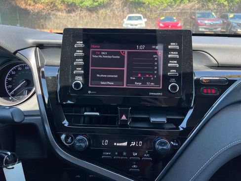 Used 2023 Toyota Camry SE FWD image 22