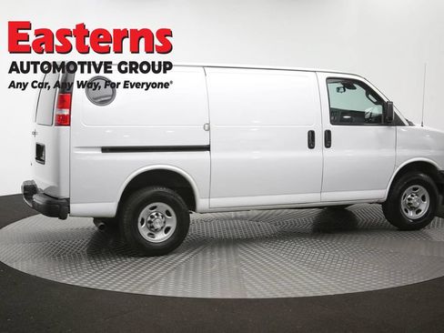 Used 2021 Chevrolet Express 3500 w/ Driver Convenience Package RWD image 39