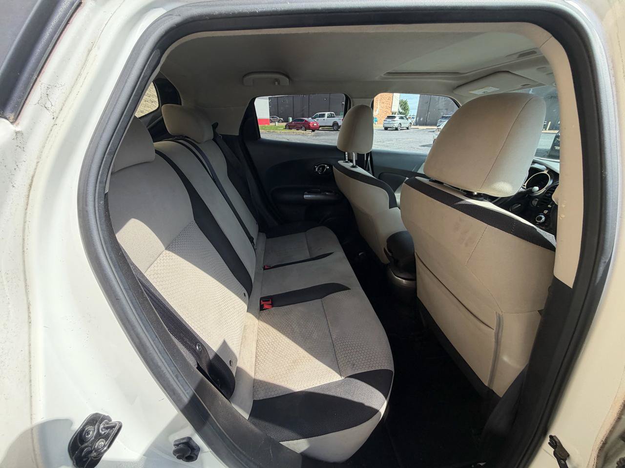 Used 2013 Nissan Juke SV FWD image 12