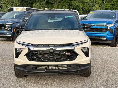 New 2026 Chevrolet TrailBlazer RS w/ Convenience Package FWD image 2