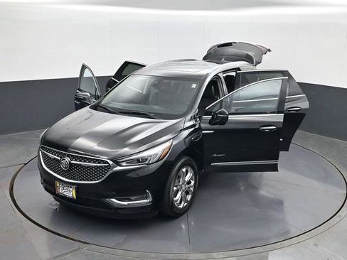 Used 2021 Buick Enclave Avenir w/ Avenir Technology Package image 31