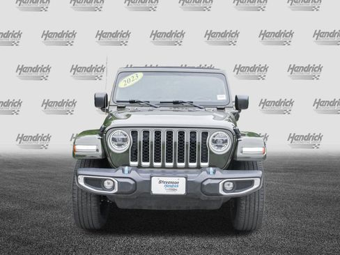 Used 2022 Jeep Wrangler Unlimited Sahara w/ Cold Weather Group AWD/4WD image 3