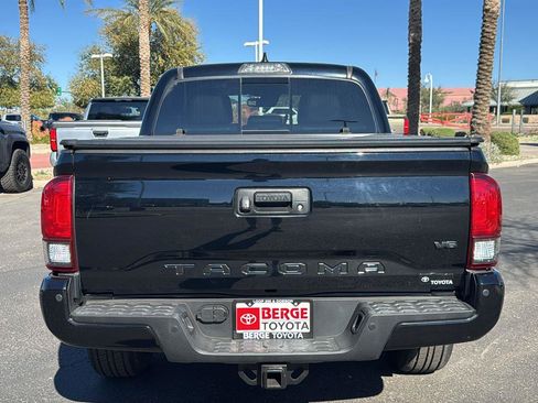 Used 2019 Toyota Tacoma TRD Off-Road image 6