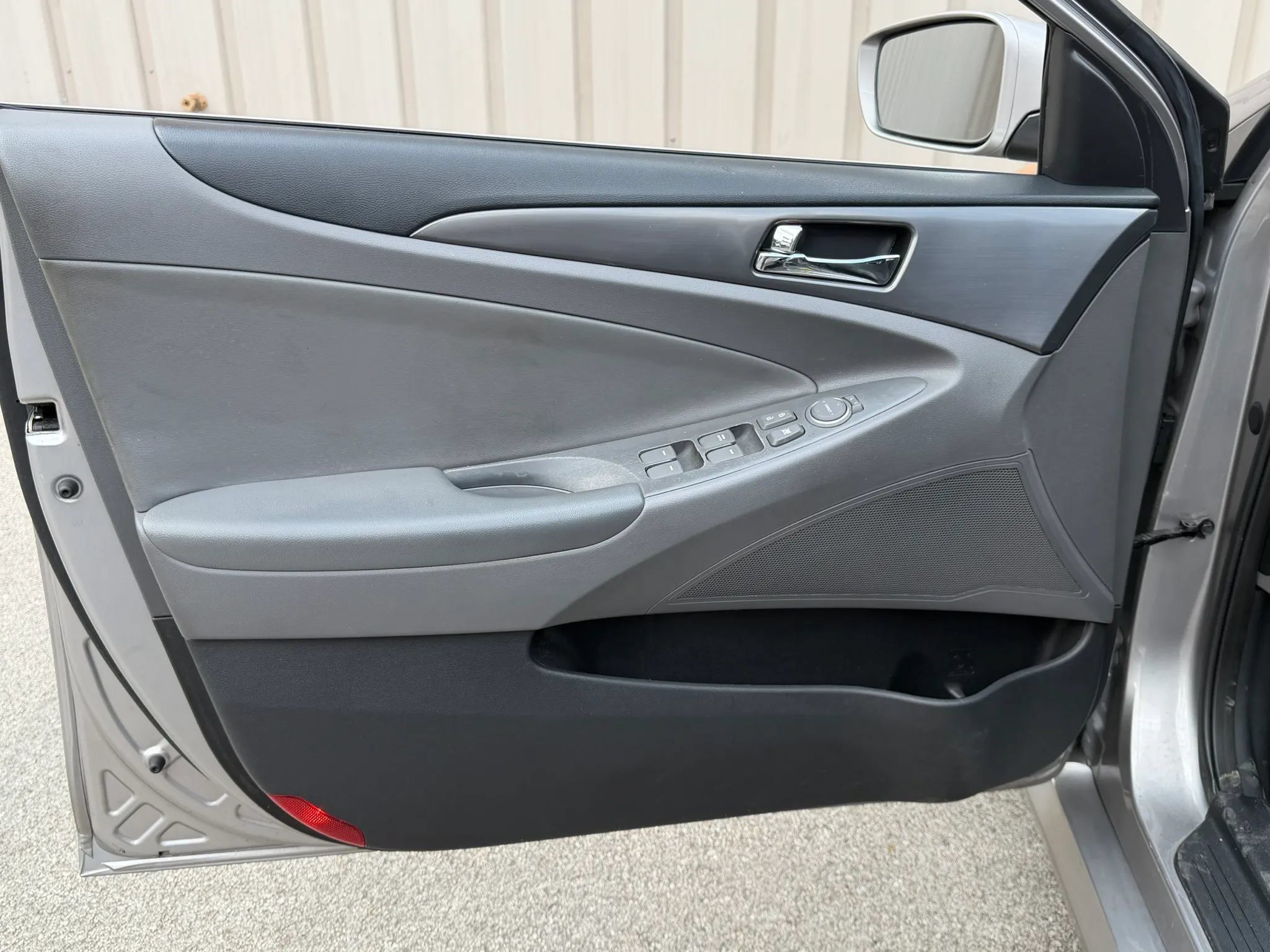 Used 2012 Hyundai Sonata Hybrid FWD image 16