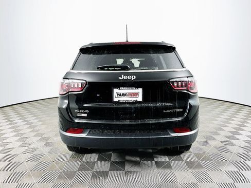 Certified 2025 Jeep Compass Limited image 9