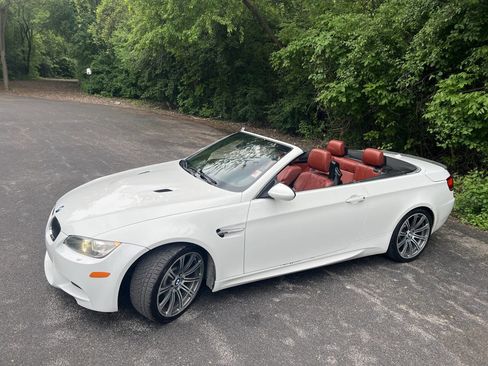 Used 2009 BMW M3 Convertible RWD image 11