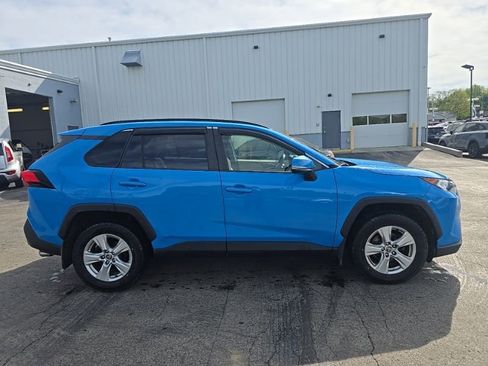 Used 2020 Toyota RAV4 XLE w/ All Weather Liner Package AWD/4WD image 9