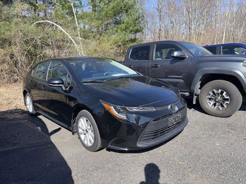 Certified 2024 Toyota Corolla LE w/ LE Convenience Package image 1