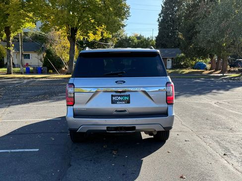 Used 2020 Ford Expedition Limited image 5