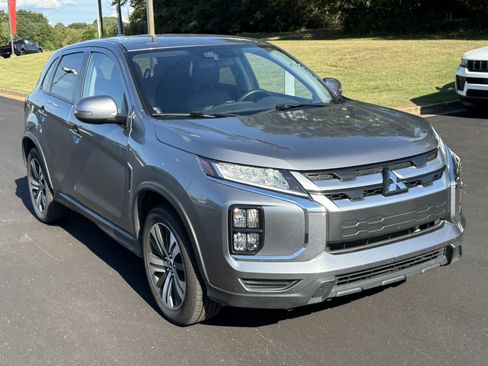 Used 2024 Mitsubishi Outlander Sport SE AWD/4WD image 3