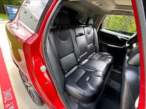 Used 2015 Volvo XC60 T5 Premier w/ Proximity Package FWD image 38