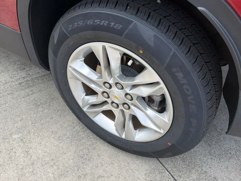 Used 2019 Chevrolet Blazer LT FWD image 9