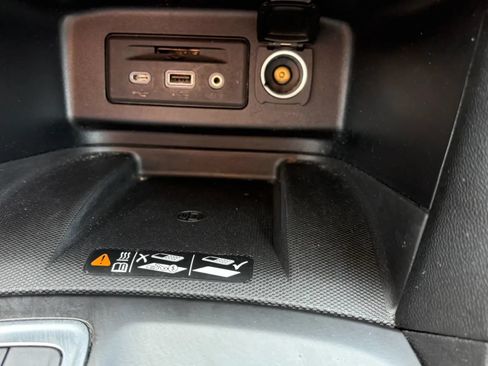 Used 2019 Chevrolet Equinox Premier AWD/4WD image 23