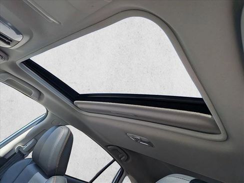 Used 2019 Subaru Crosstrek 2.0i Limited w/ Moonroof Package w/Navigation AWD/4WD image 16