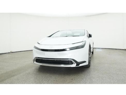 New 2025 Toyota Prius XSE image 90