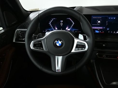 Used 2027 BMW X7 xDrive40i w/ M Sport Package AWD/4WD image 18