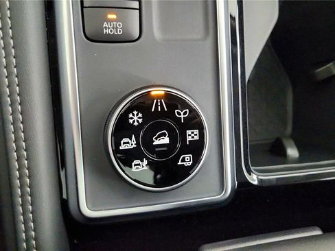 New 2026 Nissan Pathfinder Platinum image 48