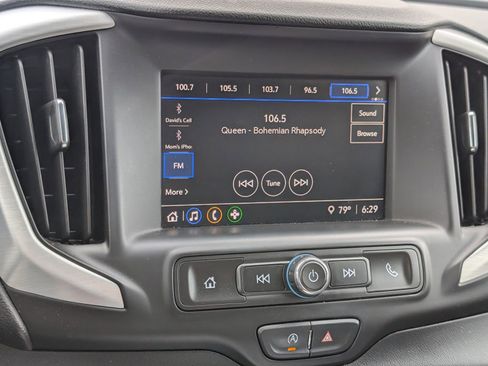 Used 2023 GMC Terrain SLE w/ Driver Convenience Package AWD/4WD image 6
