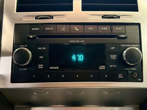 Used 2010 Dodge Nitro SXT image 18