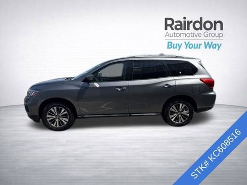 Used 2019 Nissan Pathfinder SL AWD/4WD image 4