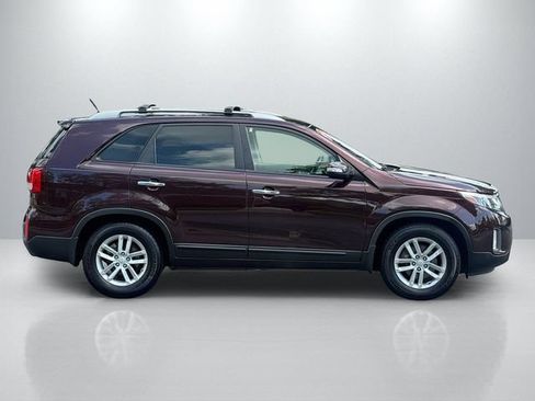 Used 2014 Kia Sorento LX w/ Premium Package FWD image 10