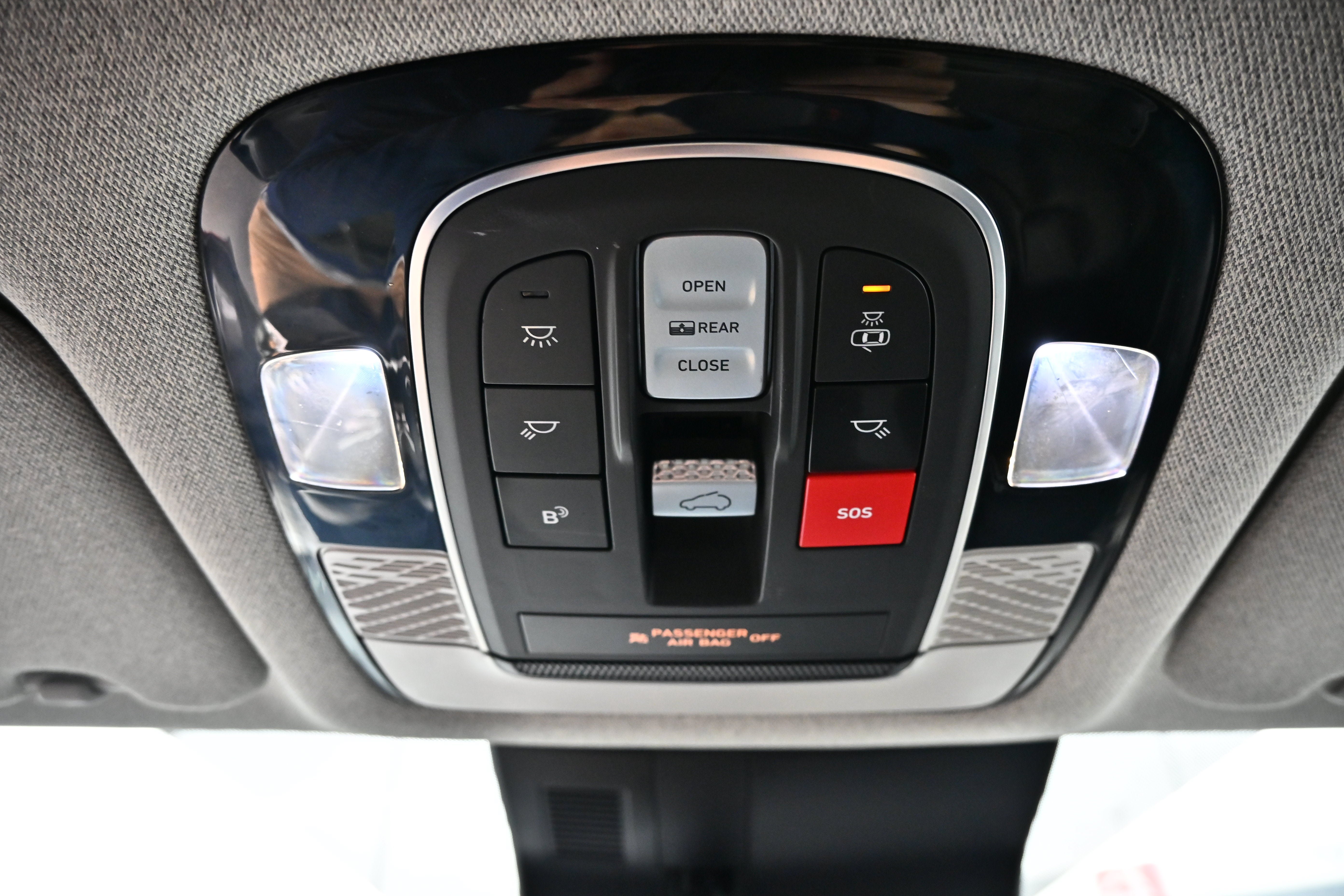 Used 2023 Hyundai Palisade Limited w/ Winter Package AWD/4WD image 37