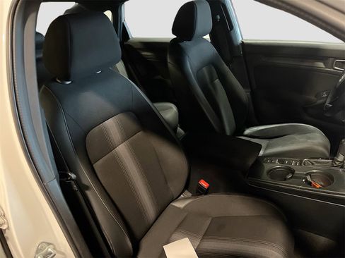 Used 2025 Honda Civic Sport image 26