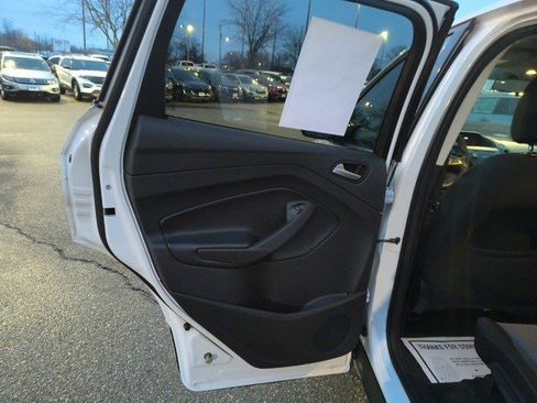 Used 2017 Ford Escape SE w/ SE Cold Weather Package image 12