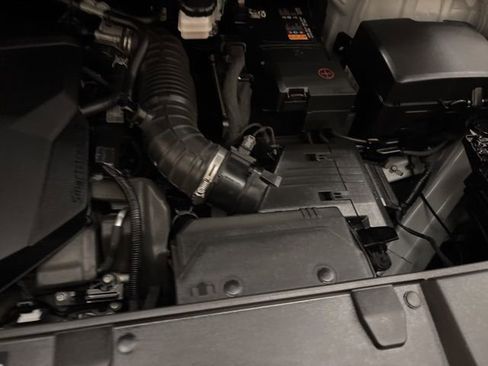 Certified 2024 Kia Carnival EX image 26