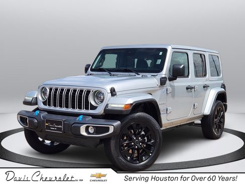 Used 2024 Jeep Wrangler Unlimited Sahara AWD/4WD image 1