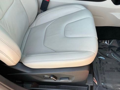 Used 2015 Ford Edge Titanium FWD image 23