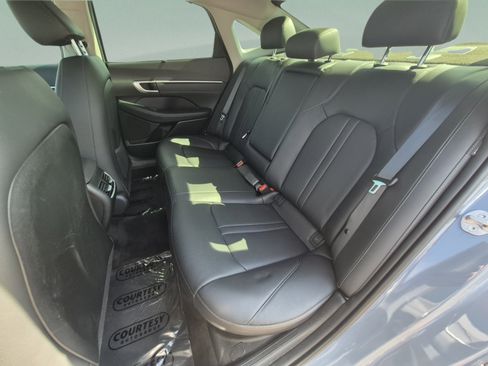 Certified 2024 Hyundai Sonata Limited FWD image 17