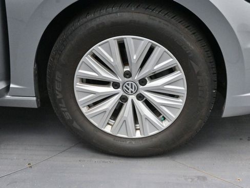 Used 2019 Volkswagen Jetta S image 27