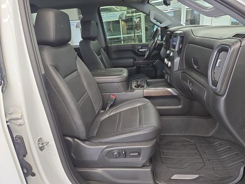 Used 2020 GMC Sierra 3500 Denali w/ Denali Ultimate Package AWD/4WD image 17