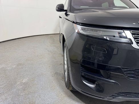 Used 2023 Land Rover Range Rover Sport SE AWD/4WD image 4