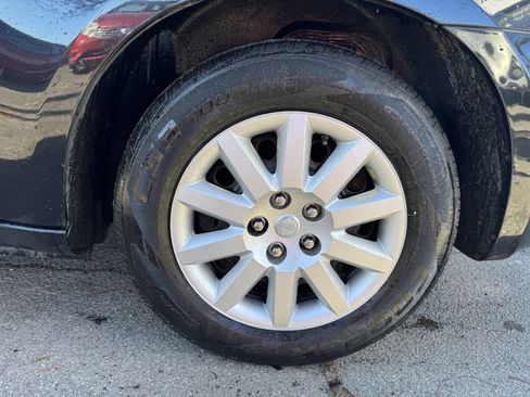 Used 2008 Chrysler Sebring LX image 10