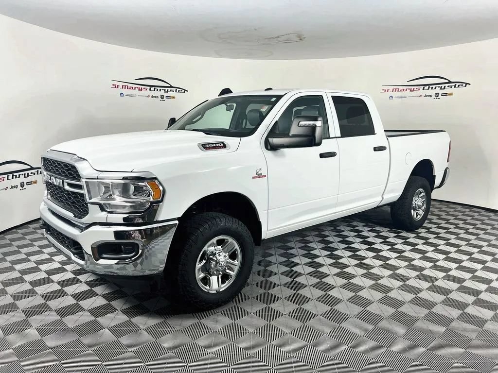 Used 2023 RAM 3500 Tradesman w/ Chrome Appearance Group AWD/4WD image 4