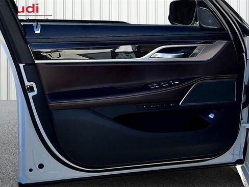 Used 2022 BMW 750i xDrive 750i xDrive w/ Executive Package image 20