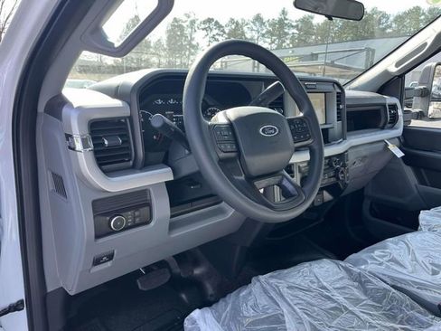 New 2026 Ford F550 2WD Regular Cab Super Duty image 10