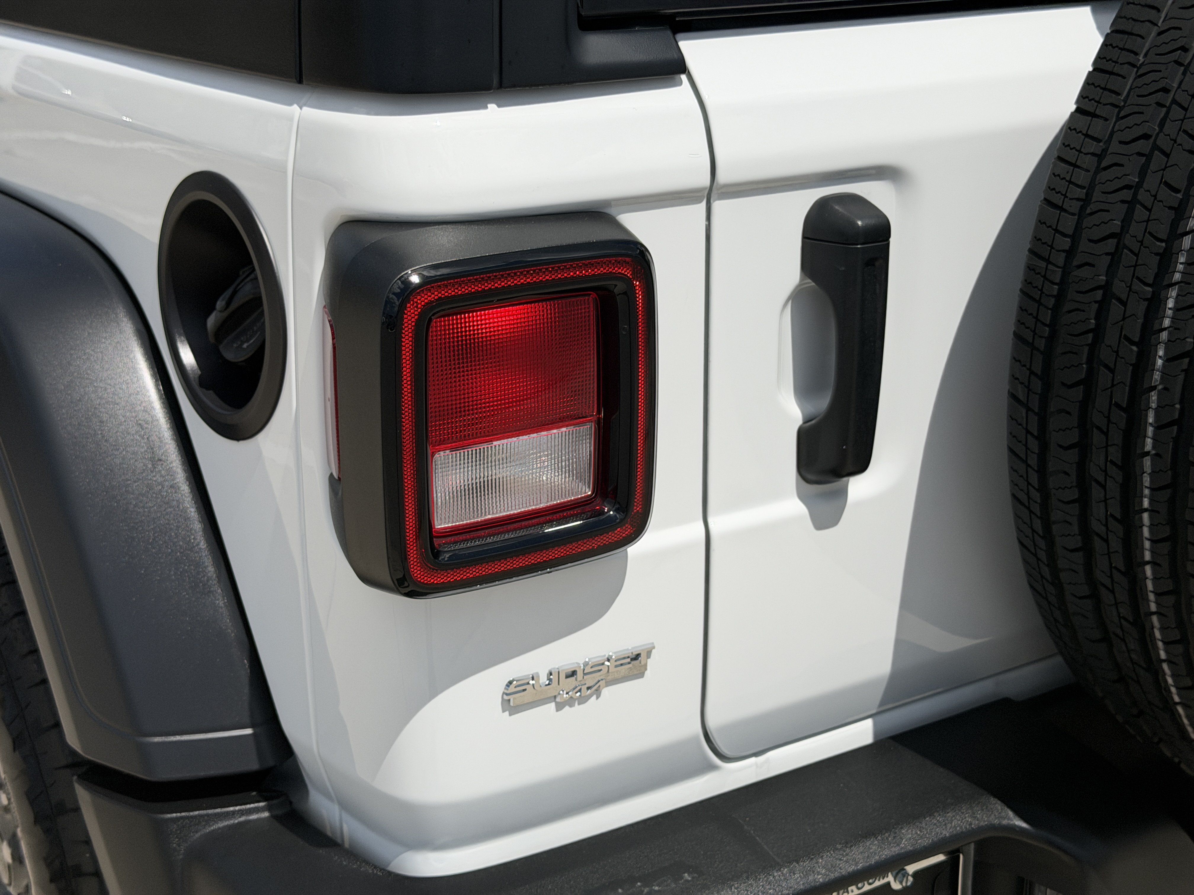 Used 2024 Jeep Wrangler Sport AWD/4WD image 11