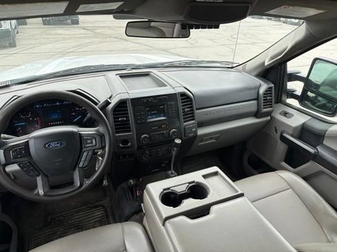 Used 2017 Ford F550 4x4 Crew Cab Super Duty image 17